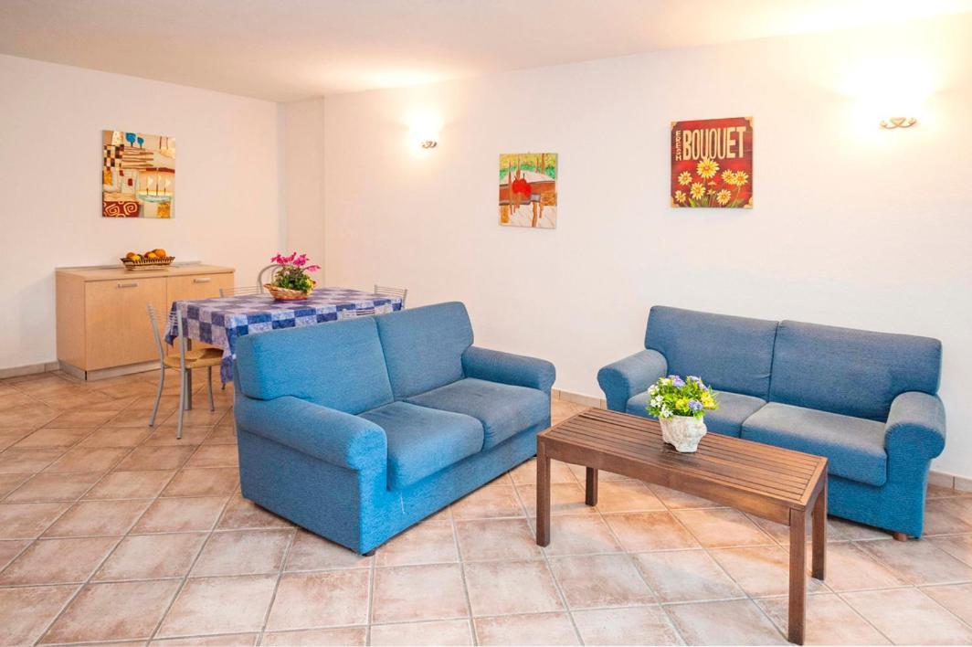 Residence Lu Soli Budoni Affitti Екстериор снимка