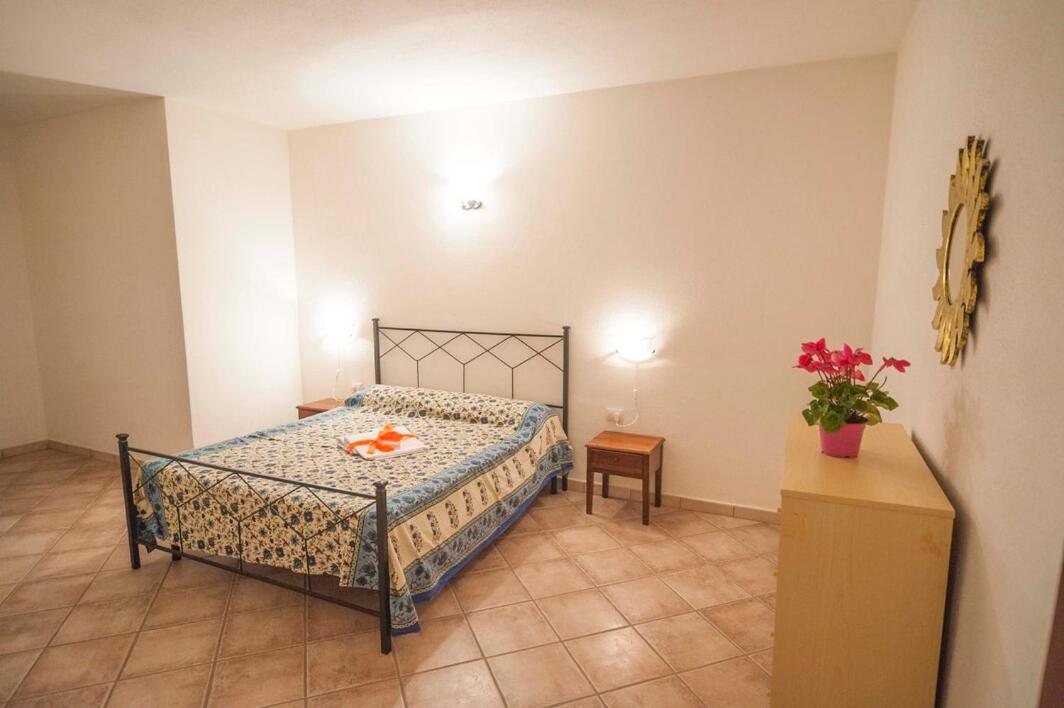 Residence Lu Soli Budoni Affitti Екстериор снимка